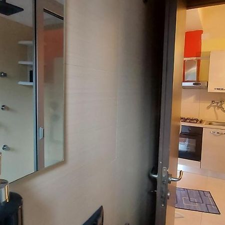 Stanza In Villa Con Giardino Con Box Doccia Idromassaggio Rent A Car Aci Bonaccorsi Eksteriør billede